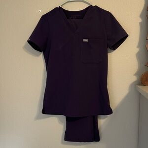 Figs Women's Scrub Set